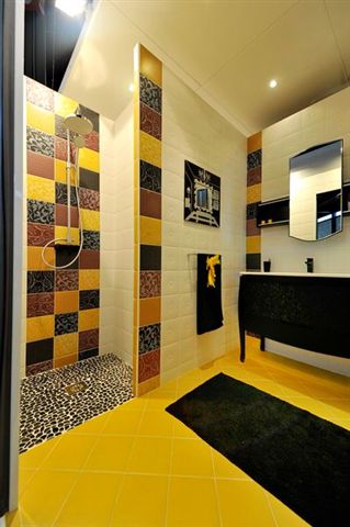 carrelage salle de bain bordeaux